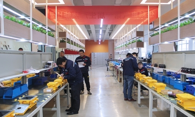 技能显身手 比武练精兵 华科电气生产中心以赛促学提升安装服务水平